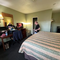 Deluxe Inn