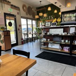 Gigi's Cafe - Warm and inviting