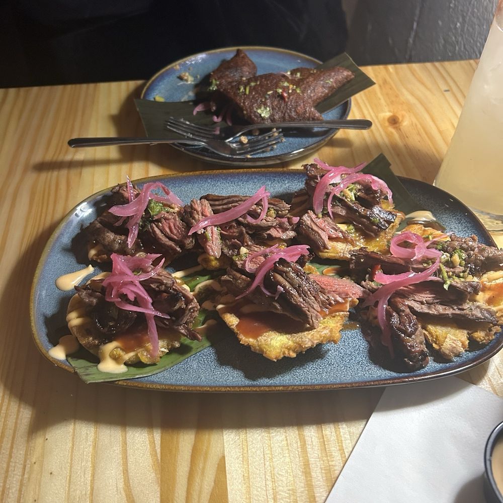 El Batey - Puerto Rican Near Me - Milwaukee, Wisconsin