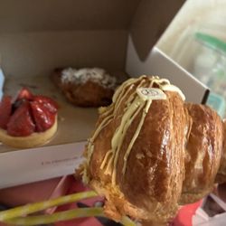 Maison Kayser - strawberry pastry