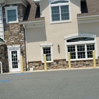 Comprehensive Medical Care - large parking lot facing the front of the building - Chiropractors Near Me - Monroe Township, New Jersey