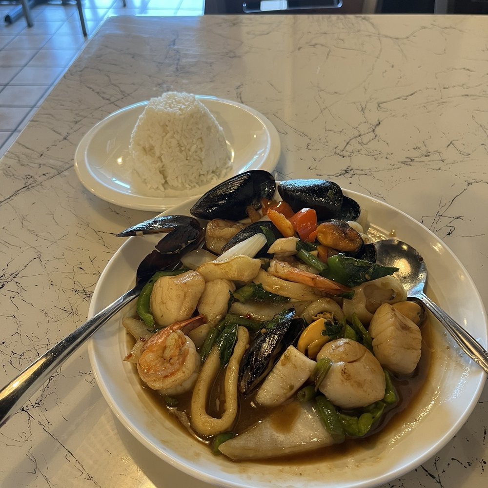 Thai Cafe - Seafood Basil - Thai Near Me - Temple, Texas Thai Cafe - Seafood Basil - Thai Near Me - Temple, Texas