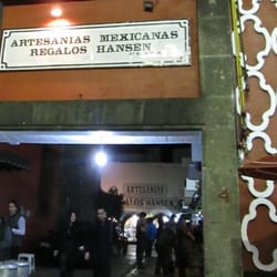 La entrada hacia la tienda
