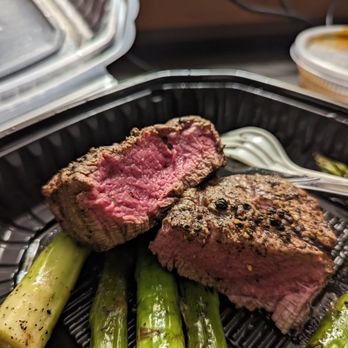 Range Restaurant - Grilled Angus Filet au Poive - New American Near Me - Denver, Colorado