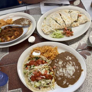 Jalisco's Restaurant - Mexican Near Me - Brentwood, California