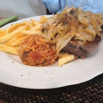 Balkan Restaurant Bosna - Rumpsteak mit frischen Champignons und Zwiebeln - Restaurants Near Me - Laboe, SH