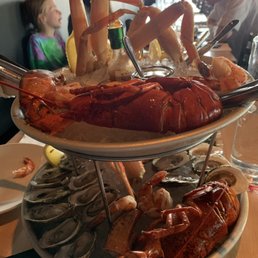 Grand Plateau De Fruits De Mer / Large Seafood Platter