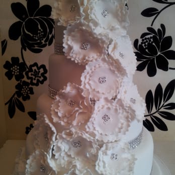 The Cake Box - Bakeries Near Me - Ashton-under-Lyne, XGM
