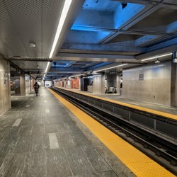 Five Points Marta Station - Platform at Five Points MARTA Station