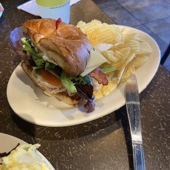 Jason's Deli - California Club - Delis Near Me - Altamonte Springs, Florida
