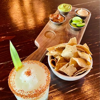 La Corriente Cevichería Nais - Cocktails & chips  @phidingthefam - Seafood Near Me - Mexicali, BCN