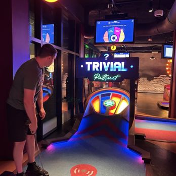 Puttshack - Nashville - Mini Golf Near Me - Nashville, Tennessee