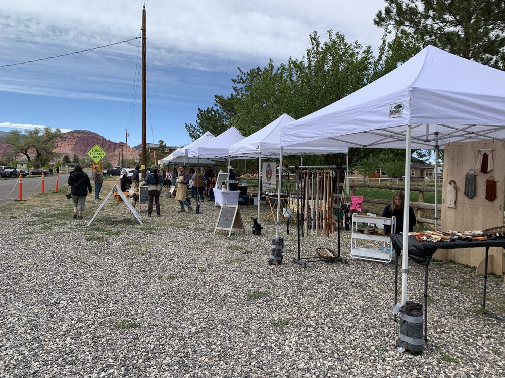 Capitol Reef Farmers' Market Logo
