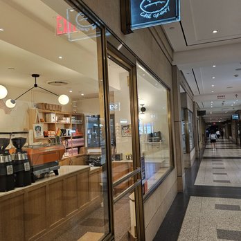 Café Grumpy - the interior of a coffee shop - Coffee & Tea Near Me - New York, New York