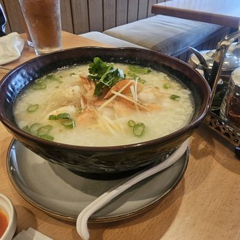 Manon - Shrimp rice soup - Thai Near Me - Fullerton, California Manon - Shrimp rice soup - Thai Near Me - Fullerton, California