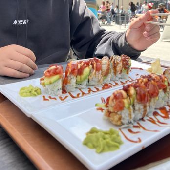 Daisuki Octagon Sushi - Sushi Bars Near Me - Santa Cruz, California Daisuki Octagon Sushi - Sushi Bars Near Me - Santa Cruz, California