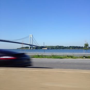The Belt Parkway Promenade - Parks Near Me - Brooklyn, New York