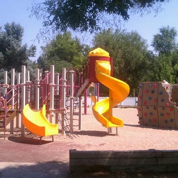 Bates/Logan Park - Parks Near Me - Englewood, Colorado