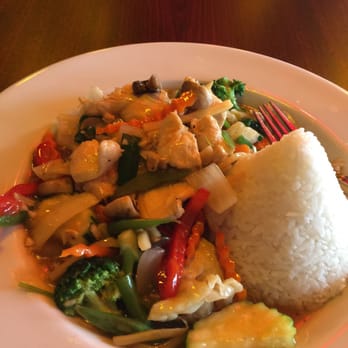 Mr Thai Bistro - Veg / chicken stir fry - Thai Near Me - Gilbert, Arizona