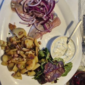 Restaurant zum Packhaus - Matjes mit Remoulade und Bratkartoffeln. - Northern German Near Me - Wangerland, NI Restaurant zum Packhaus - Matjes mit Remoulade und Bratkartoffeln. - Northern German Near Me - Wangerland, NI