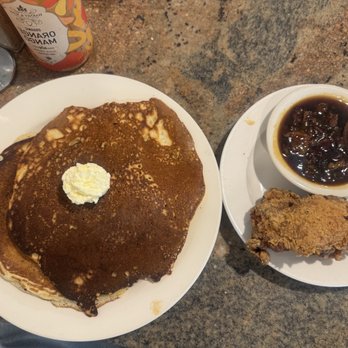 Jones Farm & Country Store - Buttermilk pancakes and Fried chicken with a side of bacon maple syrup (real bacon in the syrup) - Bakeries Near Me - Cornwall, New York Jones Farm & Country Store - Buttermilk pancakes and Fried chicken with a side of bacon maple syrup (real bacon in the syrup) - Bakeries Near Me - Cornwall, New York