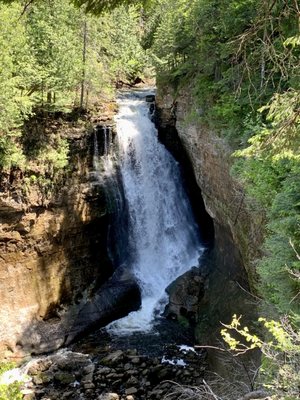 Miners Falls by null