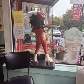 Linda's Place at the Rebel - Hot Dogs Near Me - Toccoa, Georgia