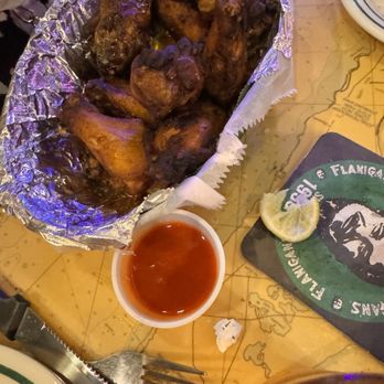 Flanigan's - Surfside - Chicken wings - American Near Me - Surfside, Florida
