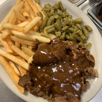 Breakfast King - beef, gravy, french fries and green beans - American Near Me - Bloomfield, New Mexico