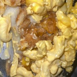 KFC - Mash potatoes bowl add Mac and cheese
