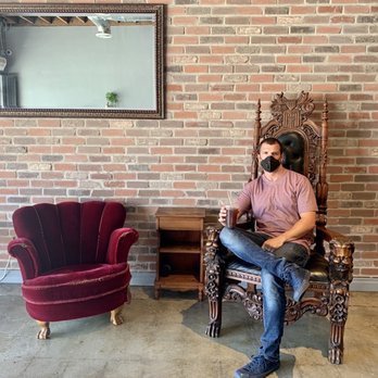 Espressoteric Coffee - Fun interior and vibe to the place - Coffee & Tea Near Me - Los Angeles, California