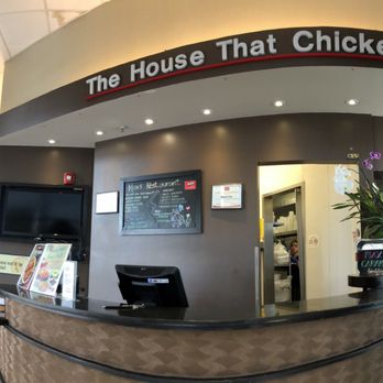 Max's Restaurant - Milpitas - Inside - Filipino Near Me - Milpitas, California