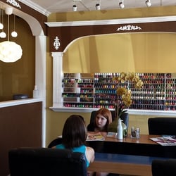 Ruby Nails - Reception area