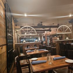 Viaggio Italian Chop House - Upstairs sitting