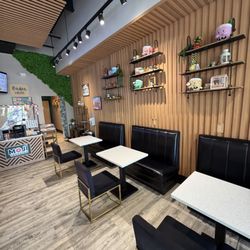 Moji Teahouse