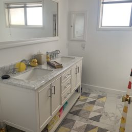 The end result of Purple transforming a 1967 bathroom with water damage