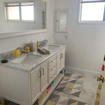 Purple Construction & Remodeling - The end result of Purple transforming a 1967 bathroom with water damage - General Contractors Near Me - Van Nuys, California