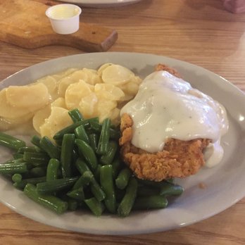 Blake's Cafe - The chicken is full of gristle and Au Gratin Potatoes is under cooked. - Burgers Near Me - Luling, Texas
