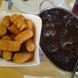 Landgasthaus Zum Gäßle - Hirschgulasch mit Kartoffelkroketten