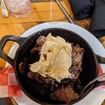 Zoli's NY Pizza - The brownie sundae - Pizza Near Me - Addison, Texas Zoli's NY Pizza - The brownie sundae - Pizza Near Me - Addison, Texas