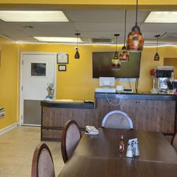 Mi Bendicion Restaurante - Clean environment.