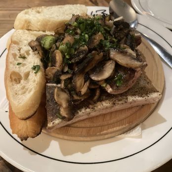 Jules Bistro - Bistros Near Me - Toronto, Ontario