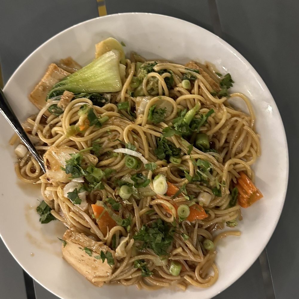 Asian Bowl - a plate of noodles and vegetables - Asian Fusion Near Me - Milpitas, California Asian Bowl - a plate of noodles and vegetables - Asian Fusion Near Me - Milpitas, California