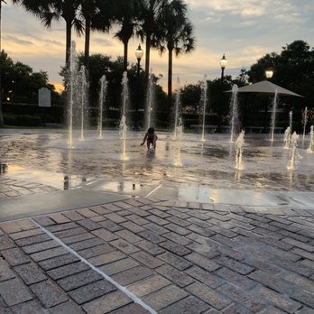 Downtown Splashpad and Pavilion - Parks Near Me - Winter Garden, Florida Downtown Splashpad and Pavilion - Parks Near Me - Winter Garden, Florida