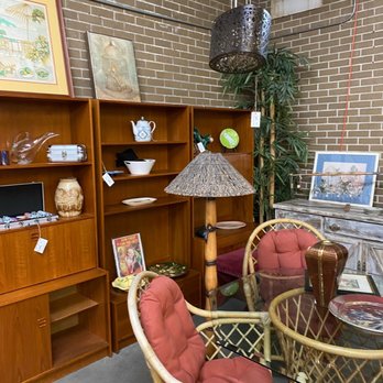 Vintage Post Marketplace - Antiques Near Me - Tampa, Florida Vintage Post Marketplace - Antiques Near Me - Tampa, Florida