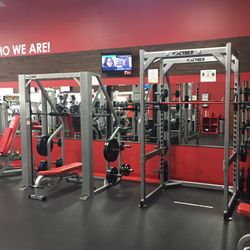 Snap Fitness - Free Weight Power Rack & Smith Machine with Bumper Plates