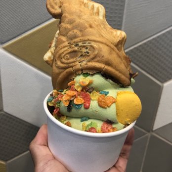 Somisomi - FYI: Macaron topping was stale! And it's just one shell - Desserts Near Me - Cupertino, California Somisomi - FYI: Macaron topping was stale! And it's just one shell - Desserts Near Me - Cupertino, California