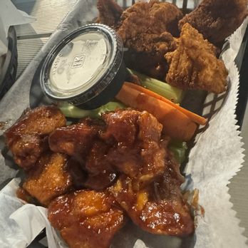 Rivals Sports Pub - Sports Bars Near Me - Kenosha, Wisconsin Rivals Sports Pub - Sports Bars Near Me - Kenosha, Wisconsin