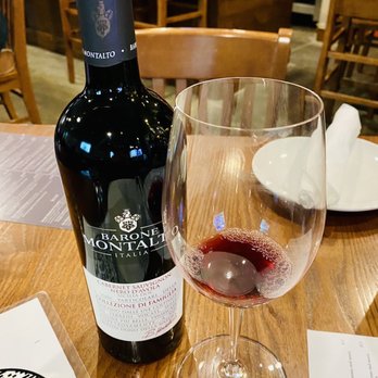 Camporosso - Wine to share - Pizza Near Me - Fort Mitchell, Kentucky