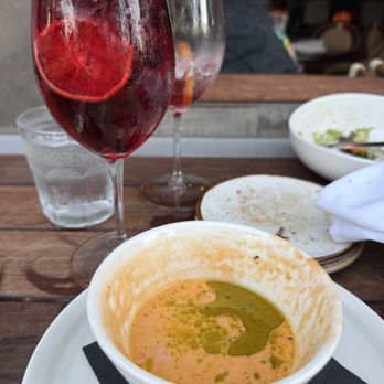Le Papagayo - Best lobster bisque and sangria - Breakfast & Brunch Near Me - Encinitas, California Le Papagayo - Best lobster bisque and sangria - Breakfast & Brunch Near Me - Encinitas, California